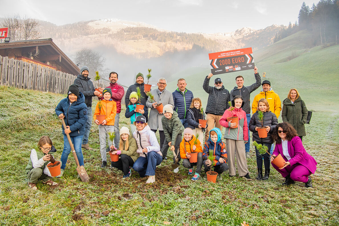 Baumpflanzaktion aIT (c) Gasteinertal Tourismus GmbH, Fotoatelier Wolkersdorfer (2)